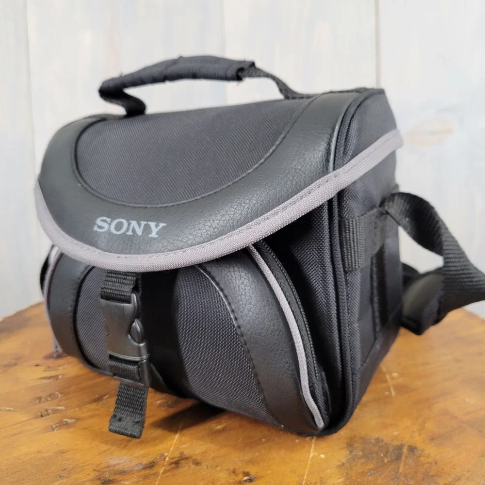 Sony LCS-X20 Camera Bag Unisex Small Black Padded Shoulder Strap Case